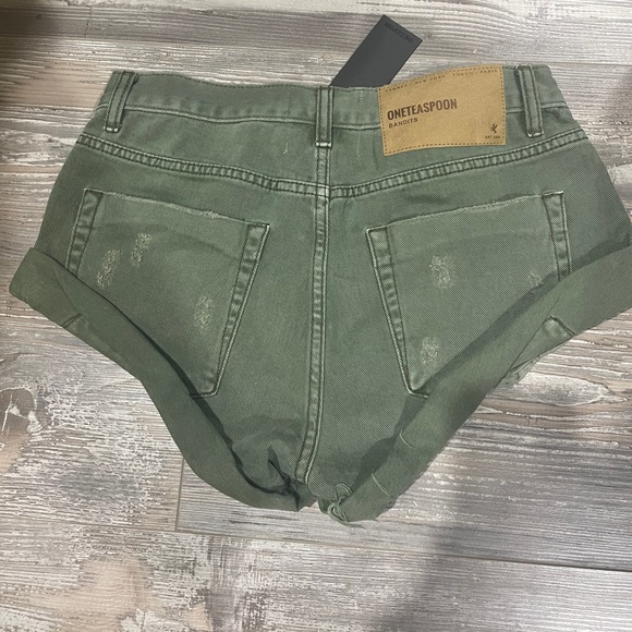 *** not for sale***New One Teaspoon Bandits super Khak shorts size 25 solid de - Picture 3 of 9